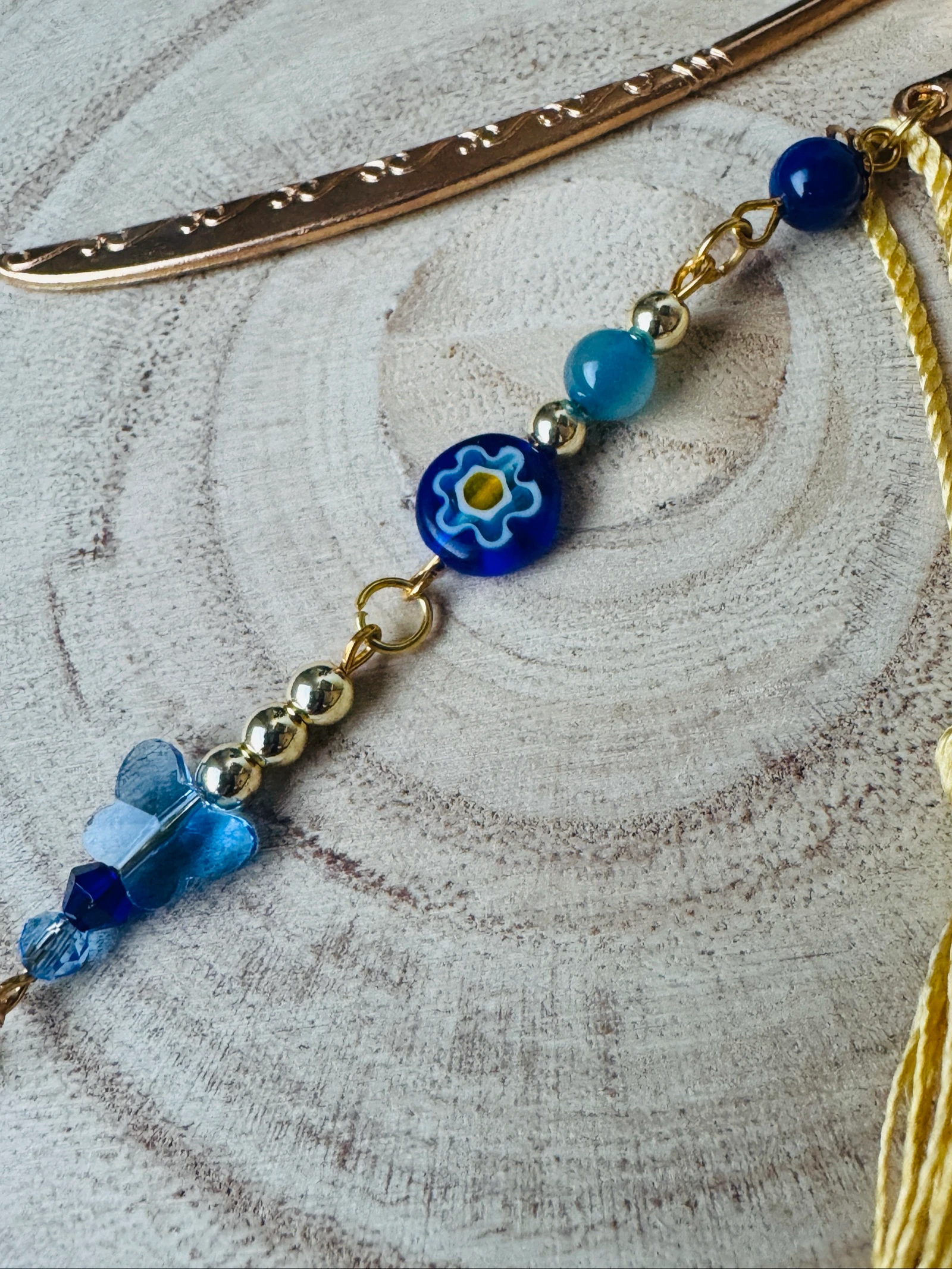 Marcador artesanal azul e dourado – photo 3